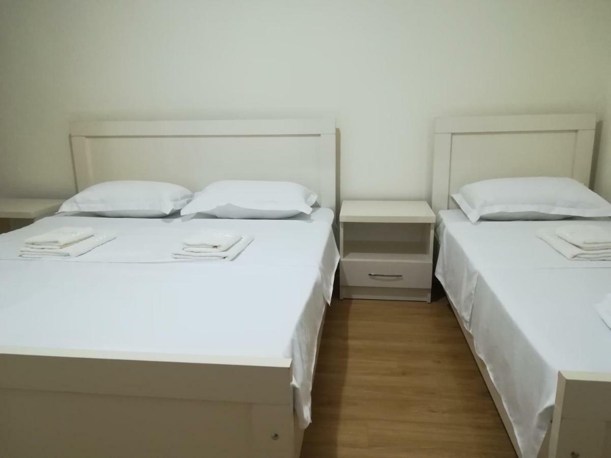 West House Hotell Kobuleti Rum bild